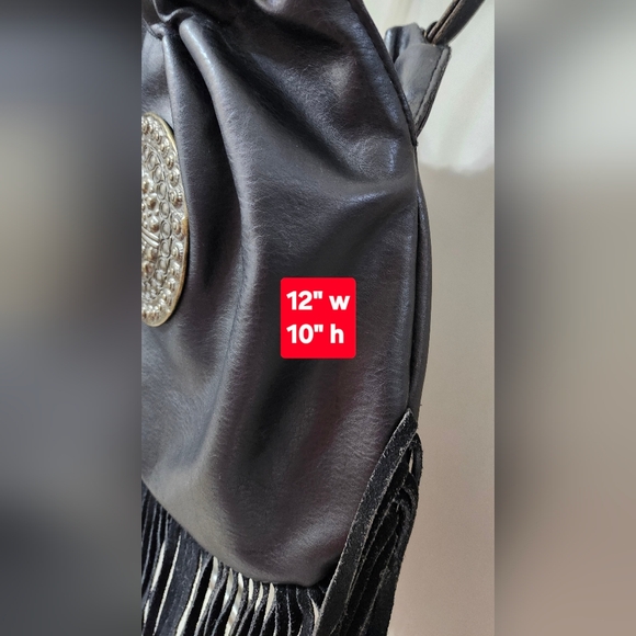 Hobo, Black Fringe Leather Bag with Gold Medallion Accent. Quite firm on price! - Picture 5 of 12